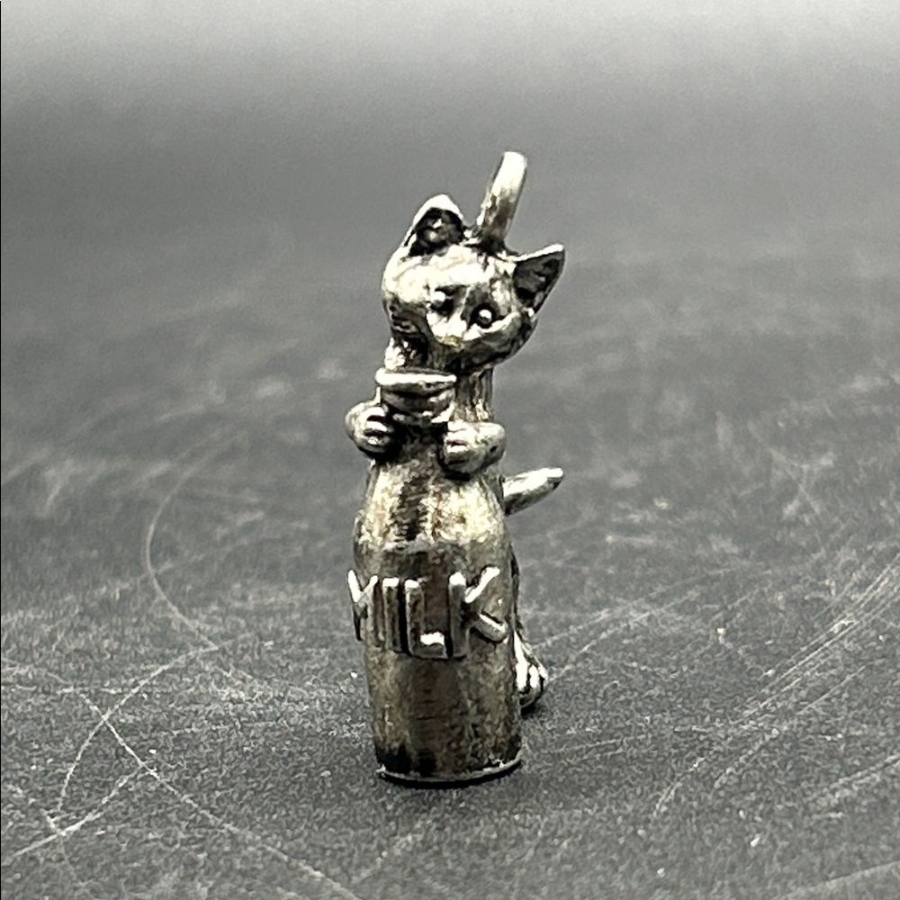 Vintage Silver Tone Metal Cat with Milk Bottle Charm / Necklace Pendant Jewelry - Picture 8 of 11
